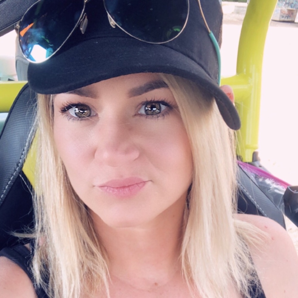 Meet your Posher, Monica